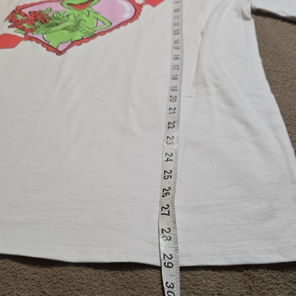 SP5 NWT Disney Muppets Kermit Kiss A Frog T-Shirt Men's Sz XL White Roses - Picture 7 of 9